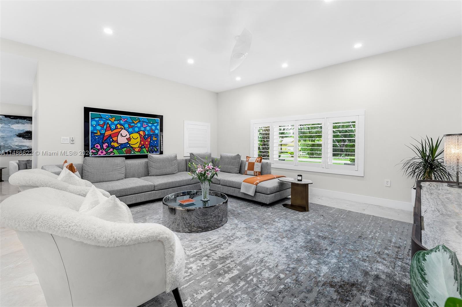 RUNAWAY PINES - Residential