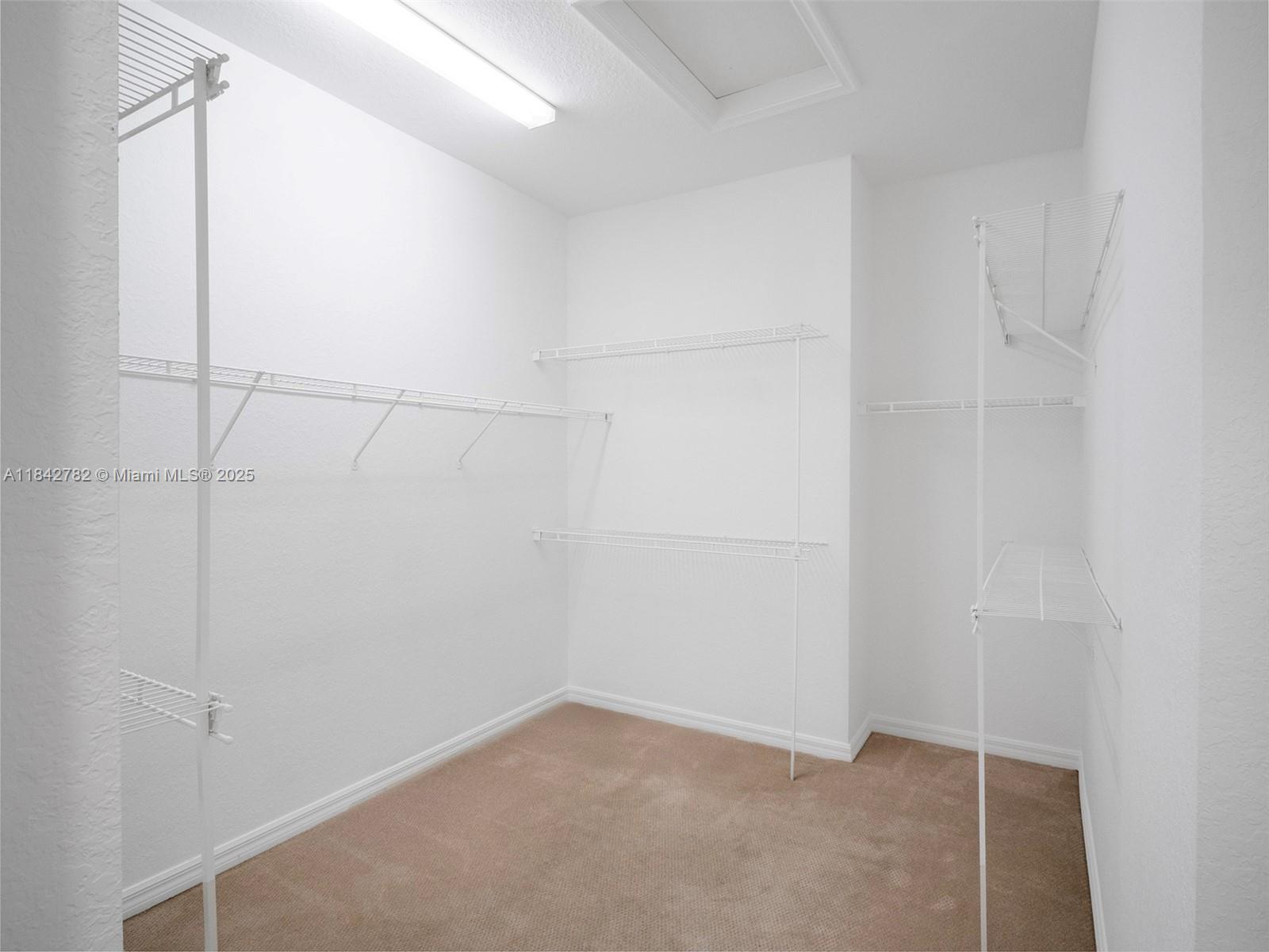 CARRIAGE POINTE TOWNHOMES - Residential