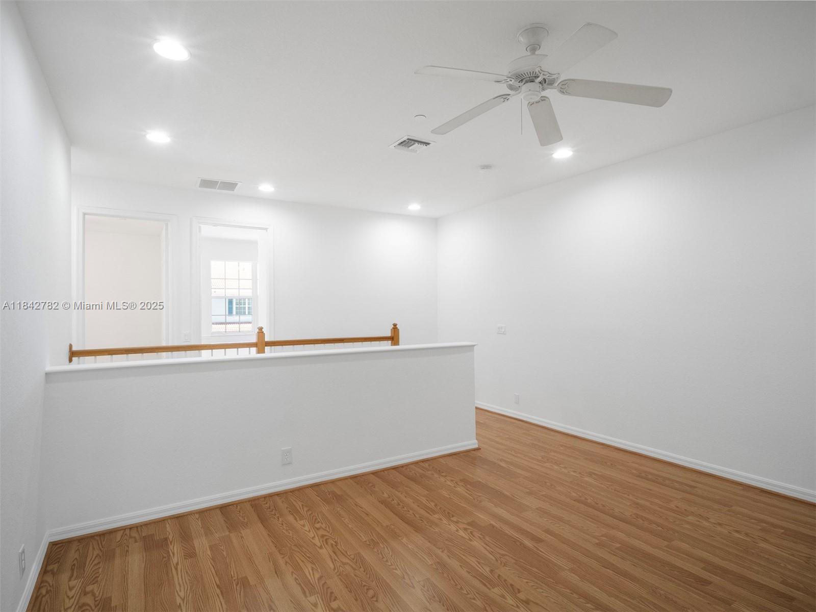 CARRIAGE POINTE TOWNHOMES - Residential