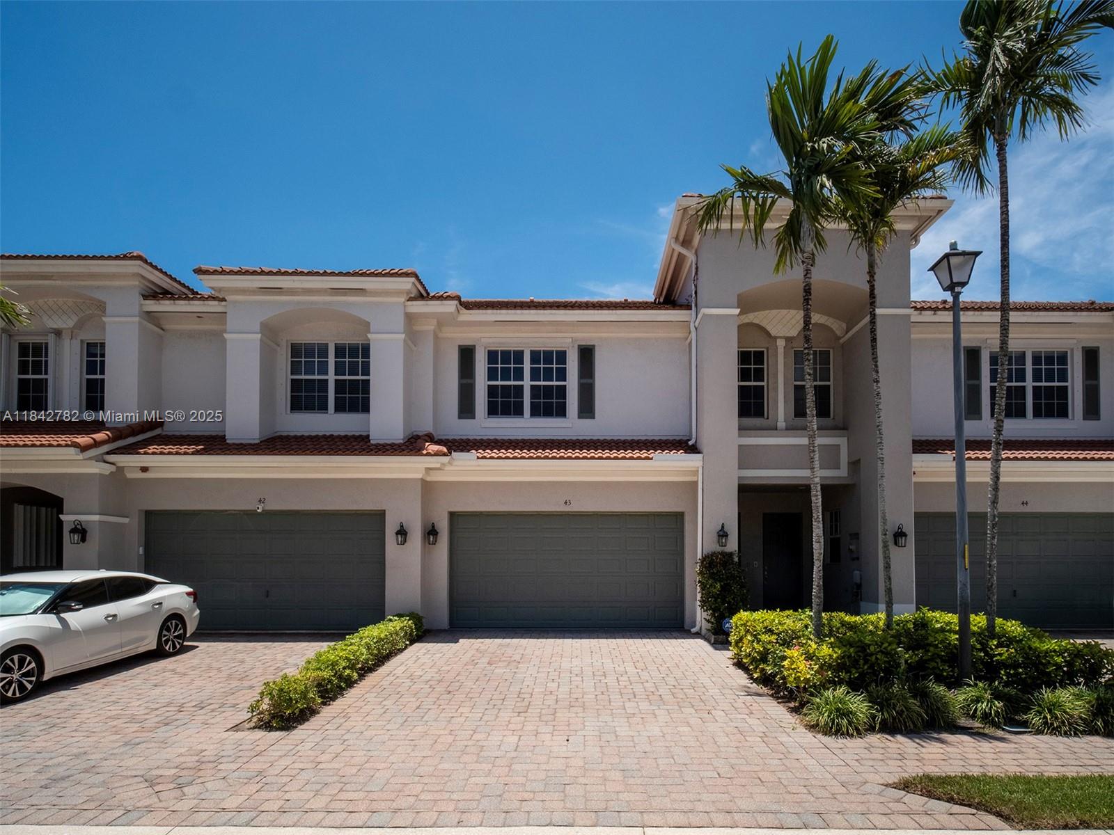 43 Lancaster Rd