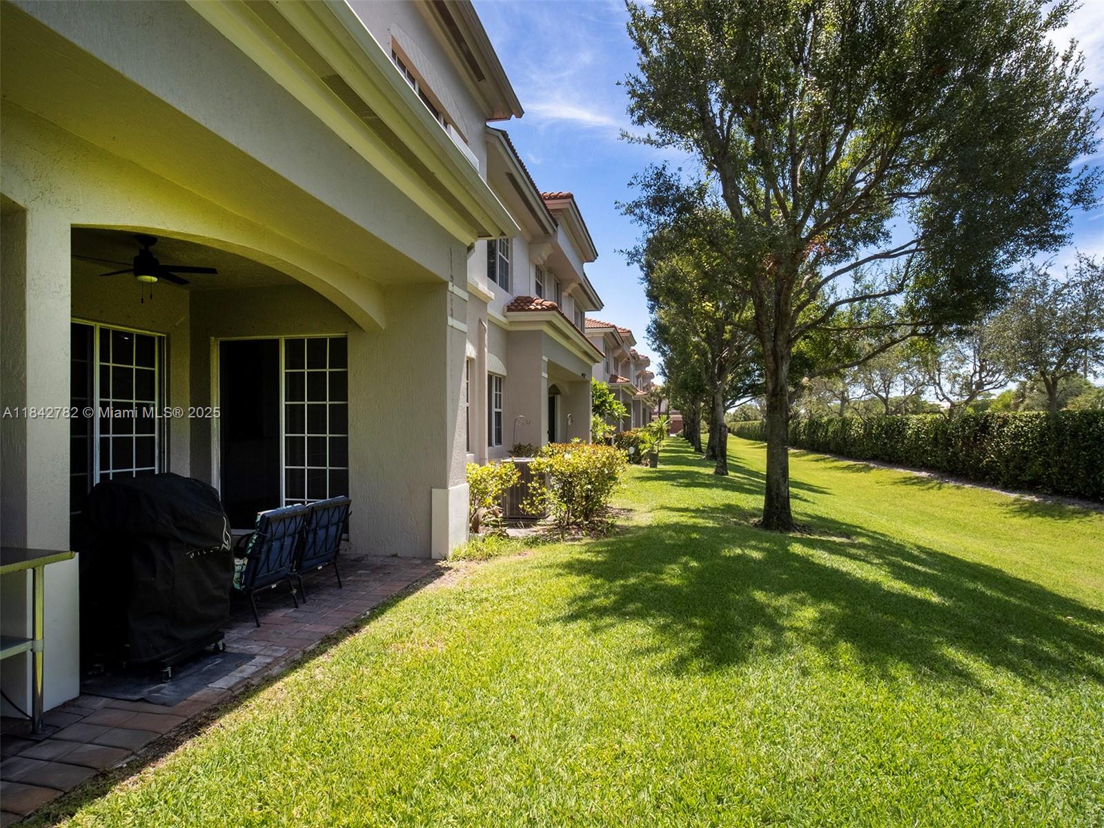 CARRIAGE POINTE TOWNHOMES - Residential