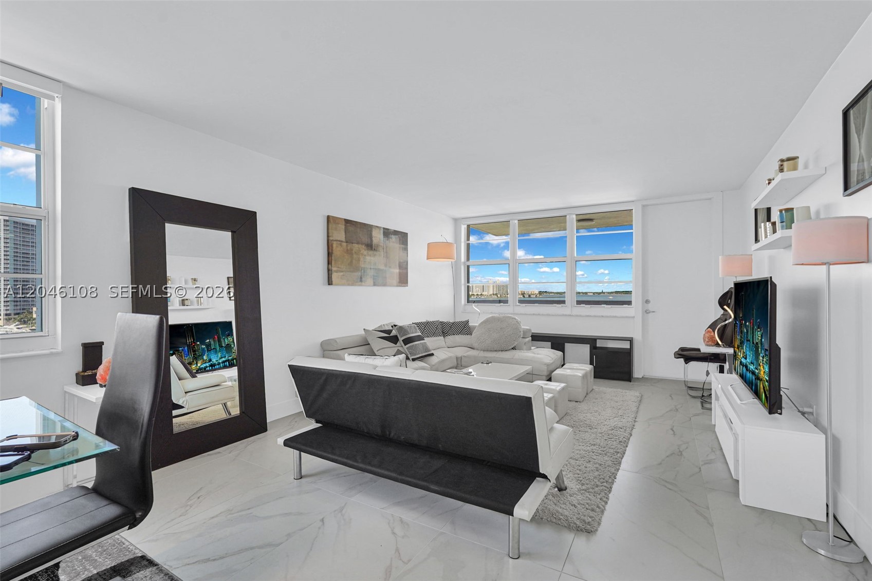 2016 Bay Dr 808