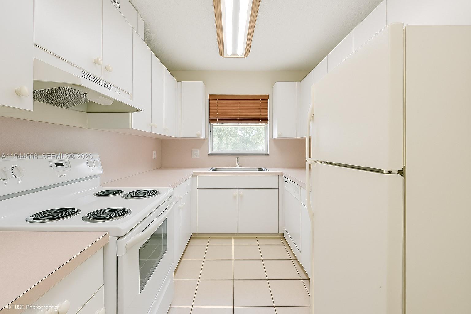 SOUTH BAY ESTATES - Residential Income