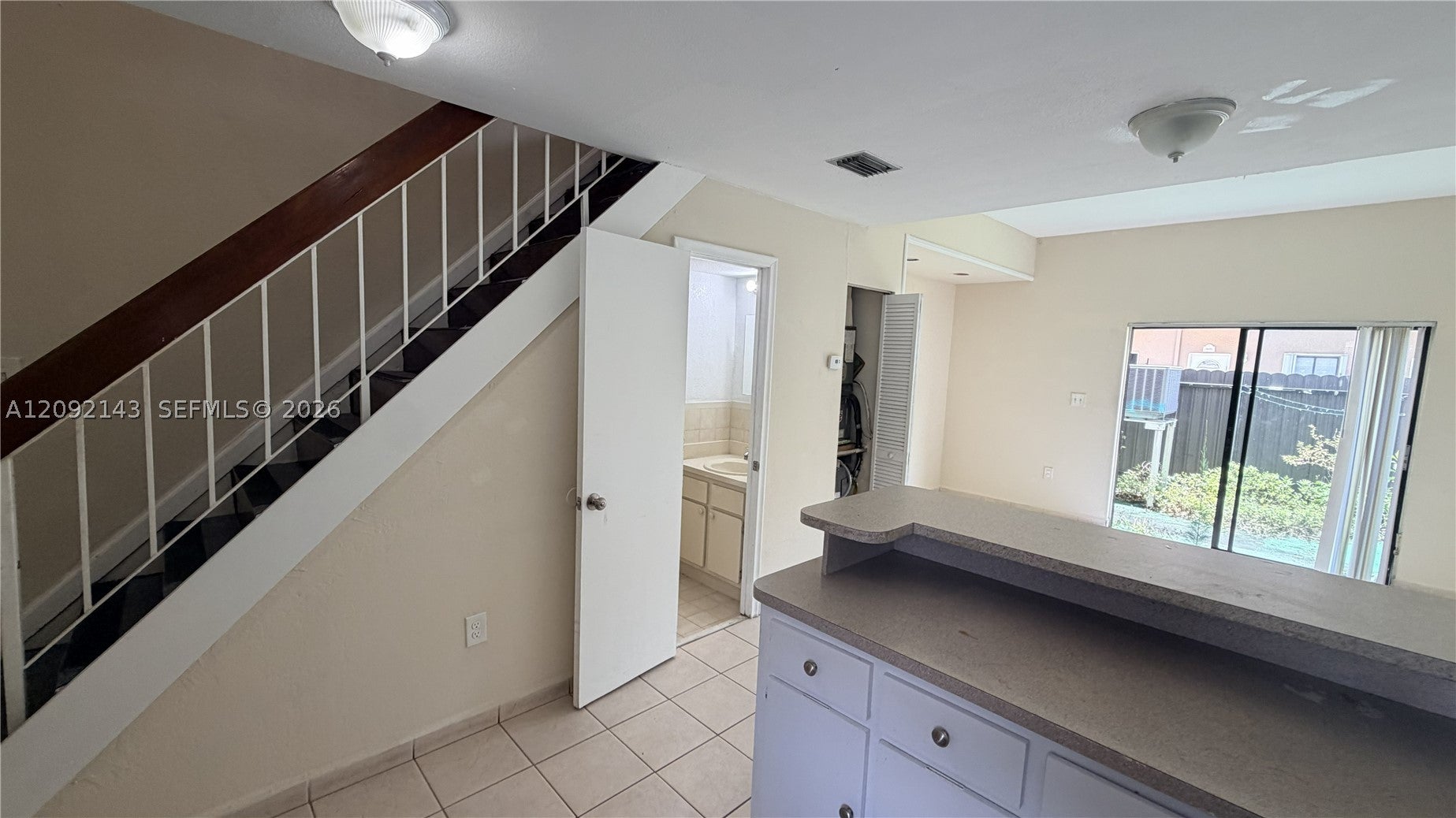 5712 W 25th Ct 5712