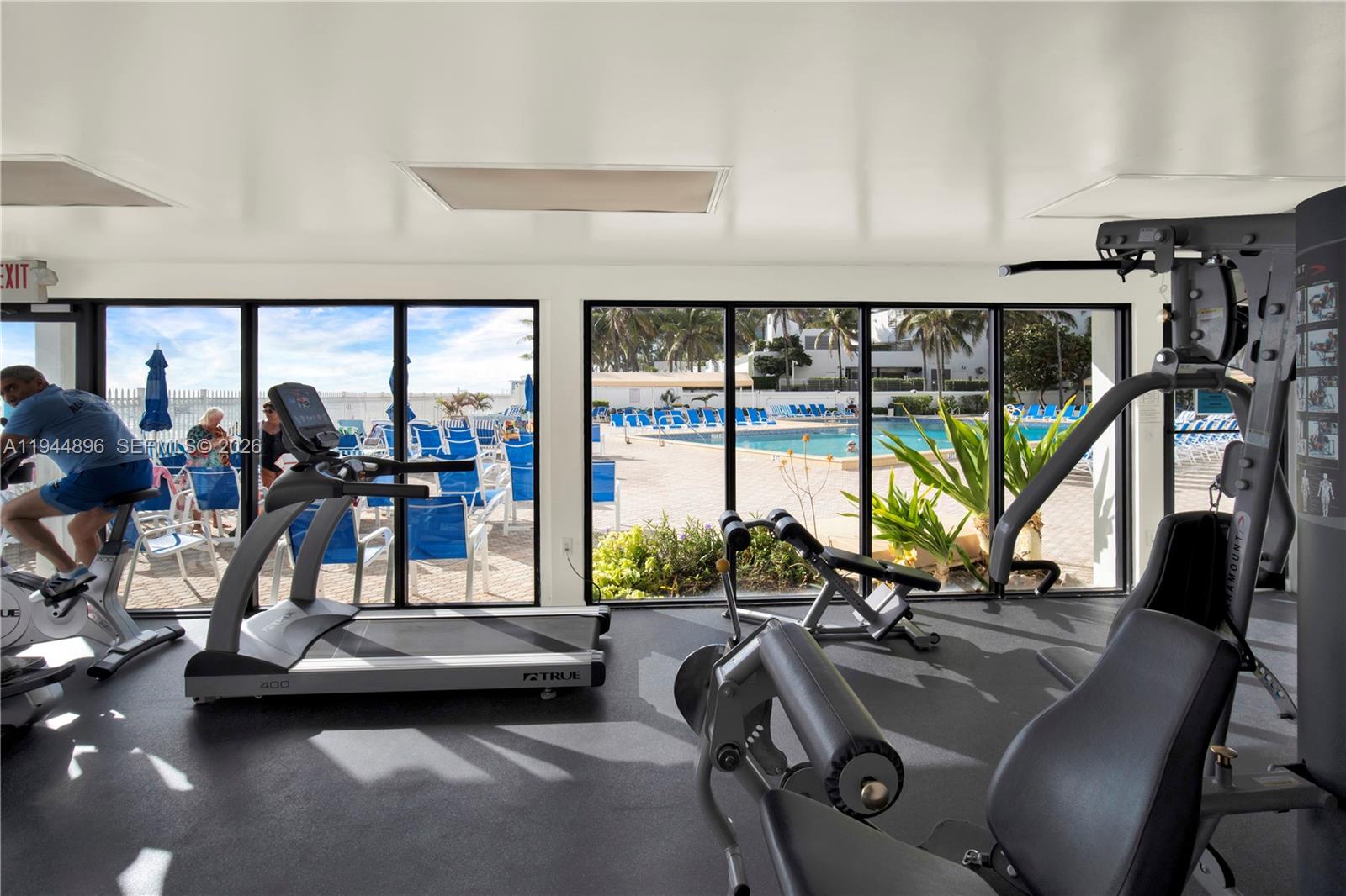 ALEXANDER TOWERS CONDO - Residential