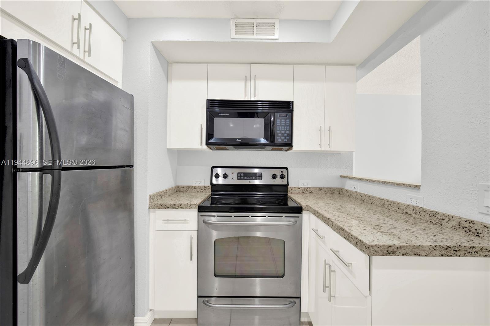 ALEXANDER TOWERS CONDO - Residential