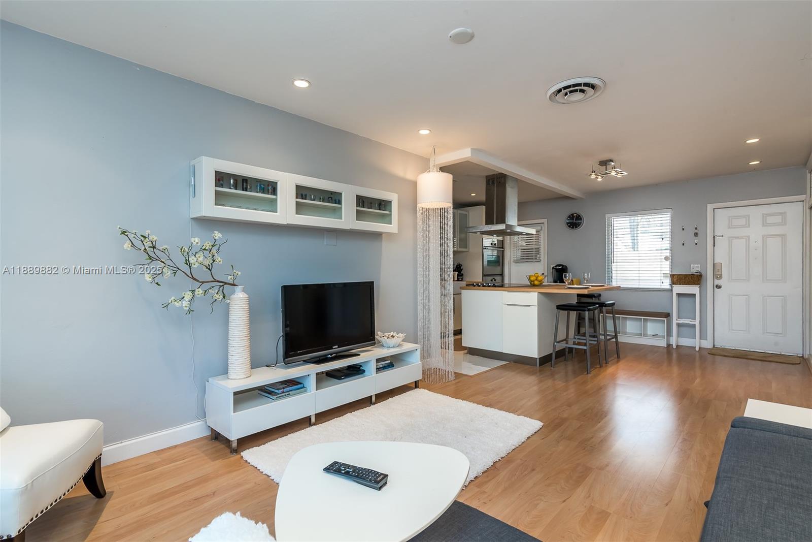 CHATEAU TERESE CONDO - Residential Lease