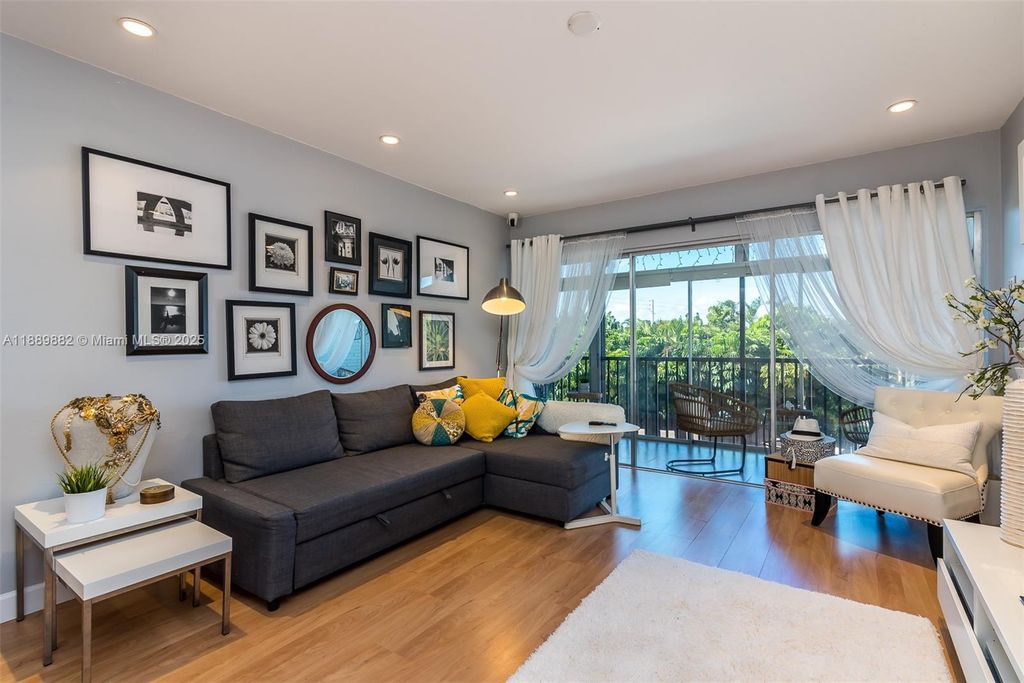 Photo of 2801 NE 33rd Ct #204, Fort Lauderdale, FL 33306 (MLS # A11889882)