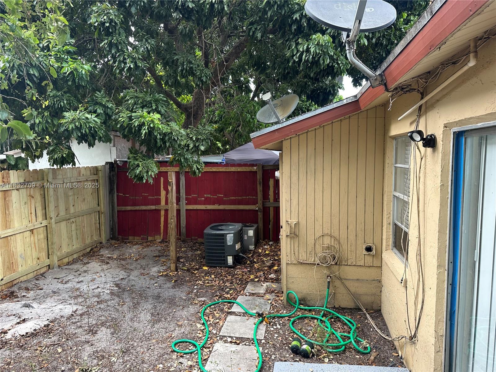 3815 S 57th Ave south