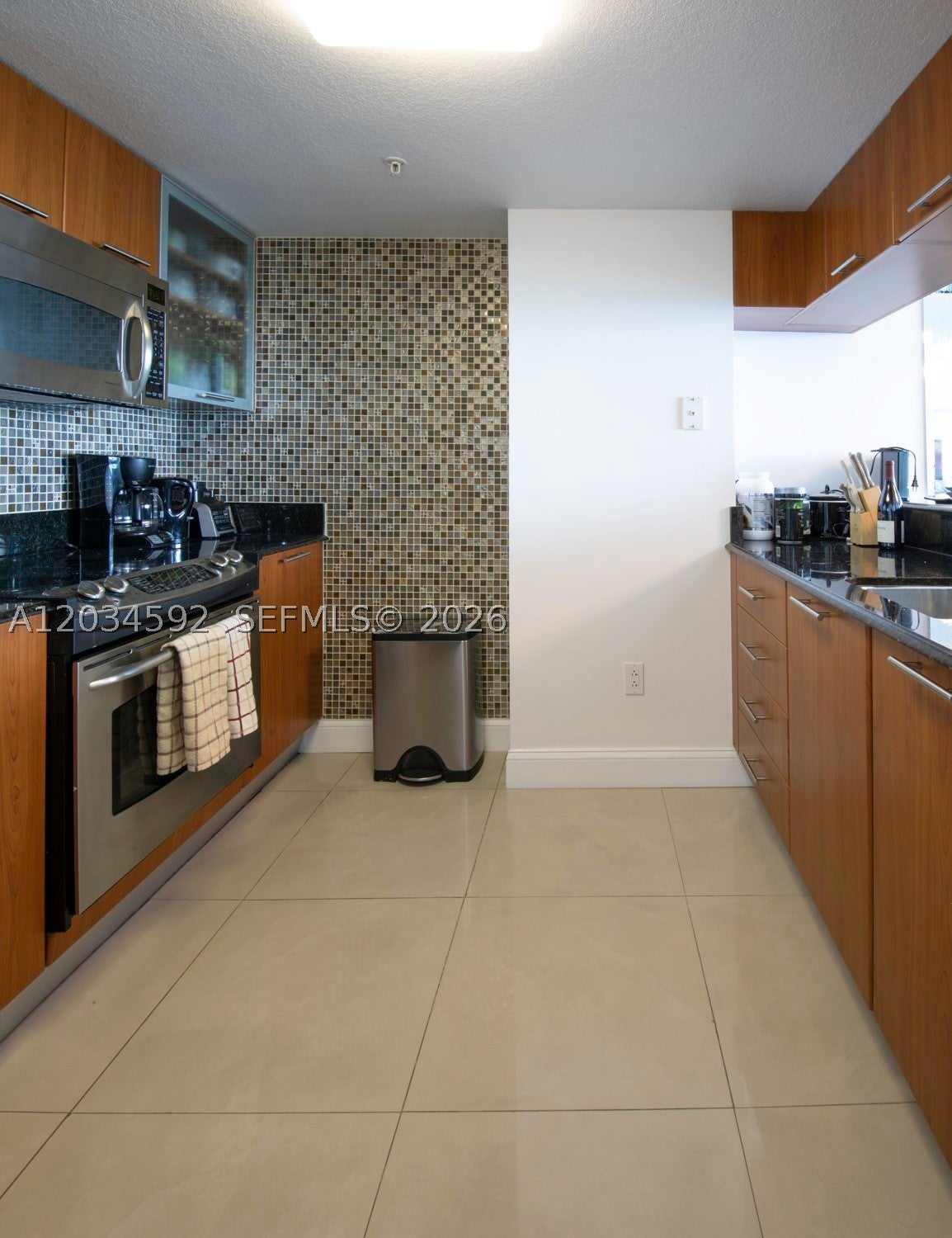 1800 N Bayshore Dr 2209