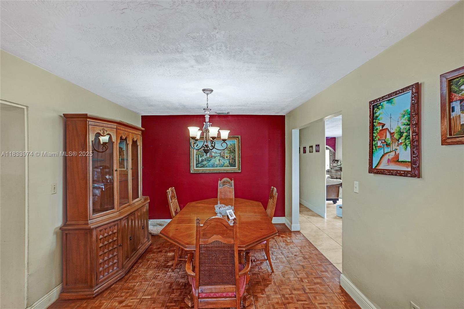 ROYALE GREEN SEC 1 - Residential