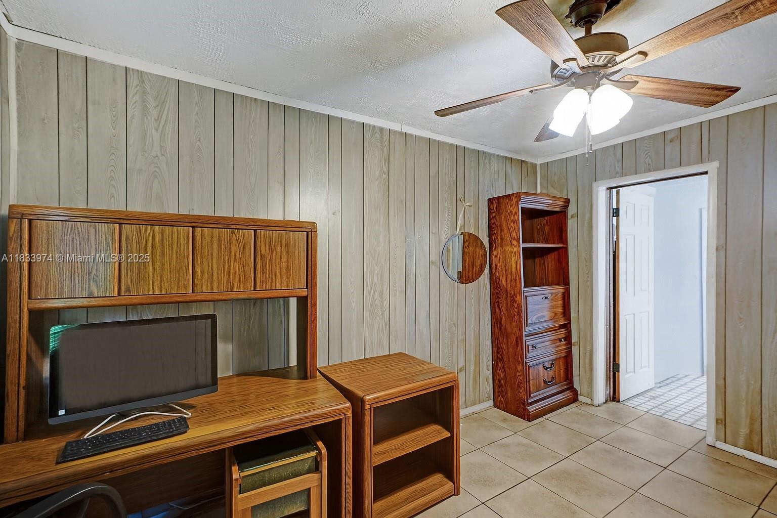 ROYALE GREEN SEC 1 - Residential