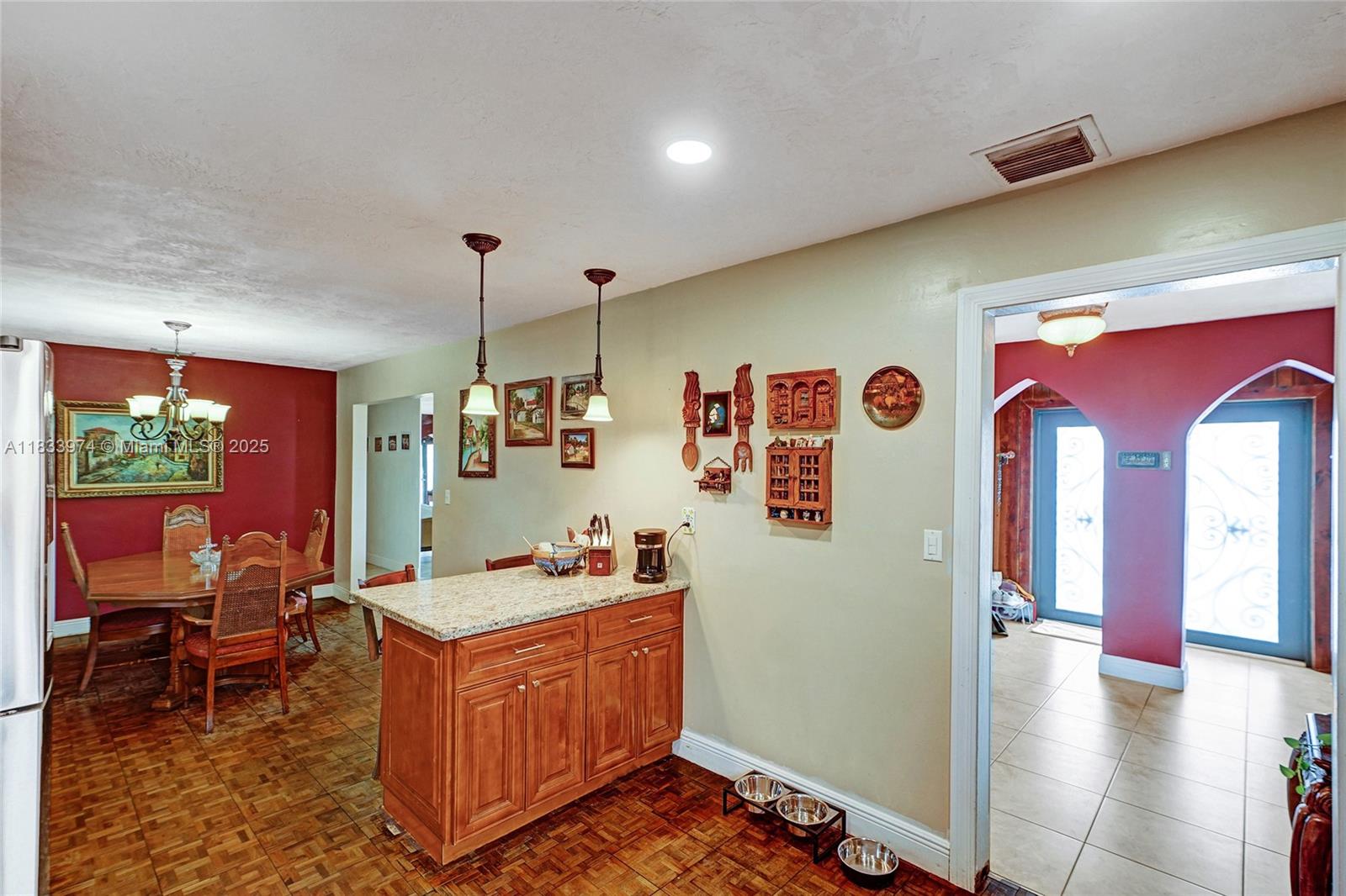 ROYALE GREEN SEC 1 - Residential