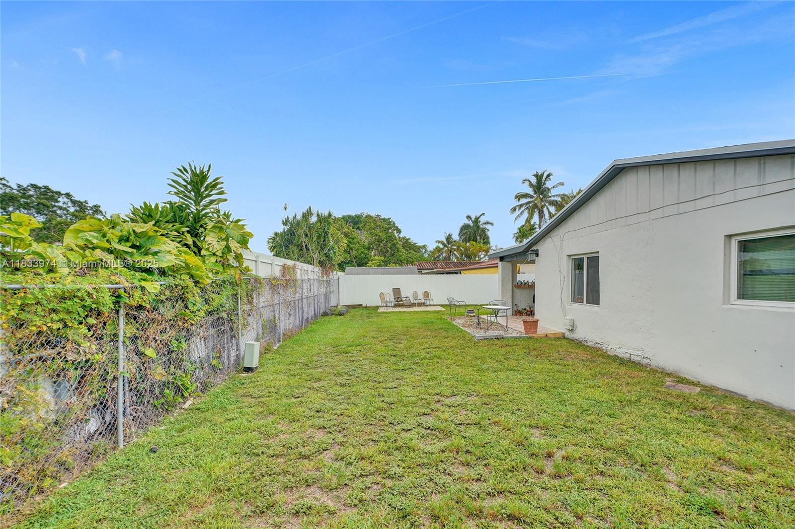 ROYALE GREEN SEC 1 - Residential