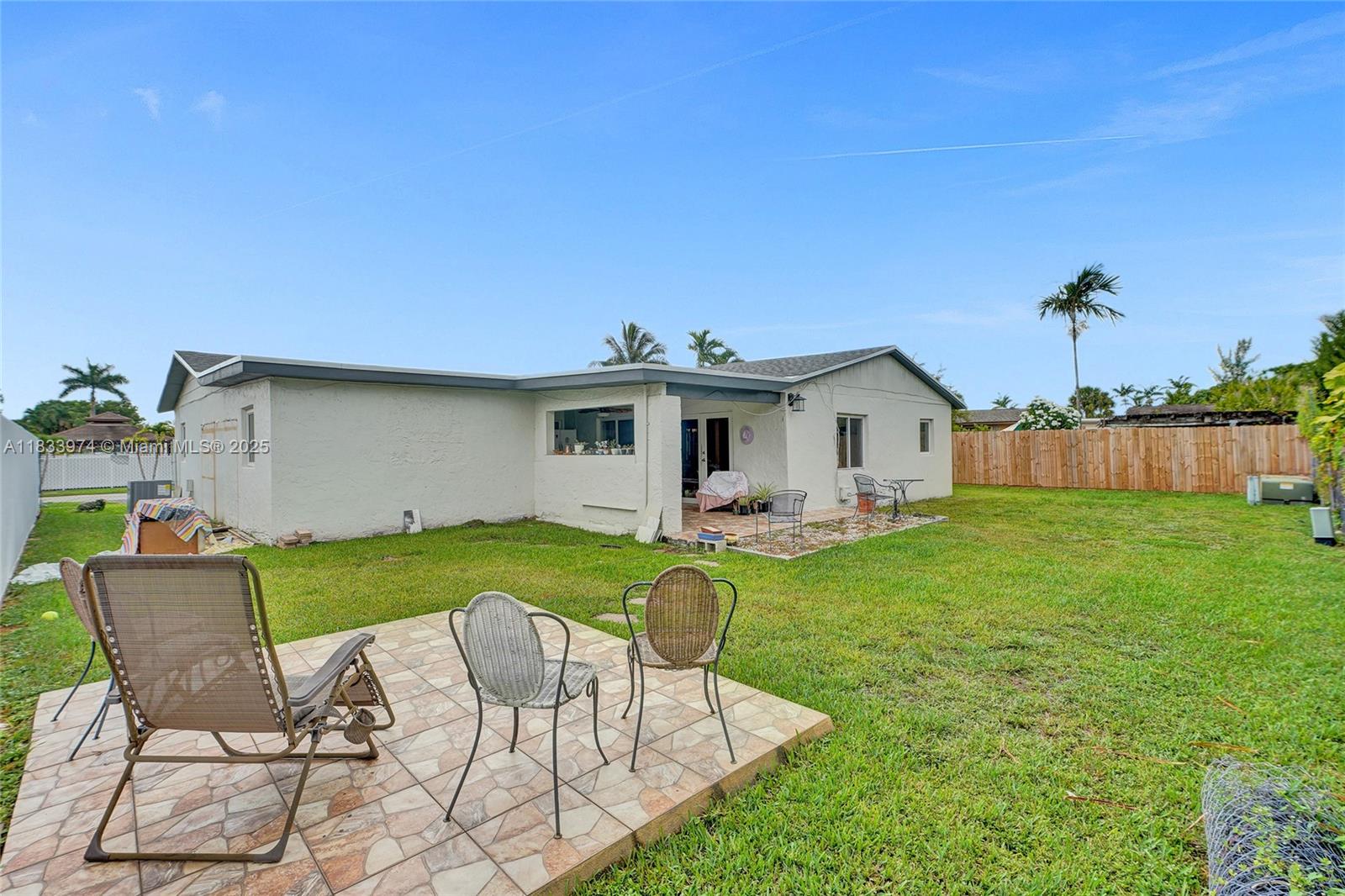 ROYALE GREEN SEC 1 - Residential