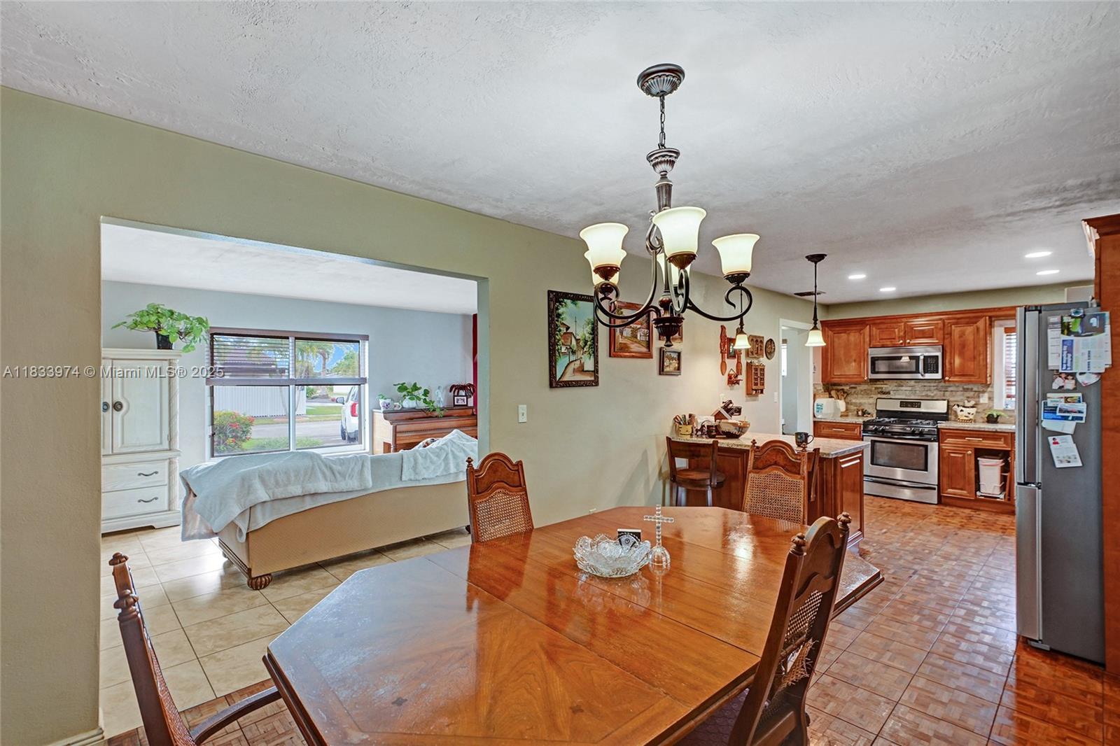 ROYALE GREEN SEC 1 - Residential