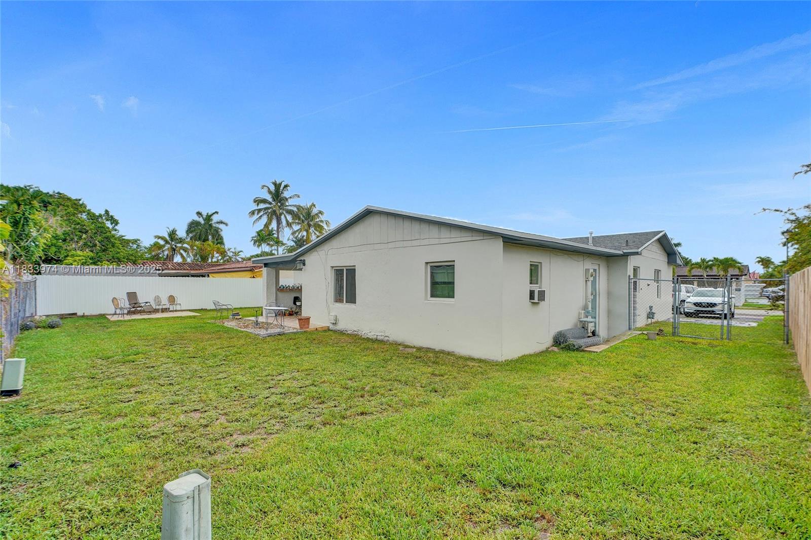 ROYALE GREEN SEC 1 - Residential