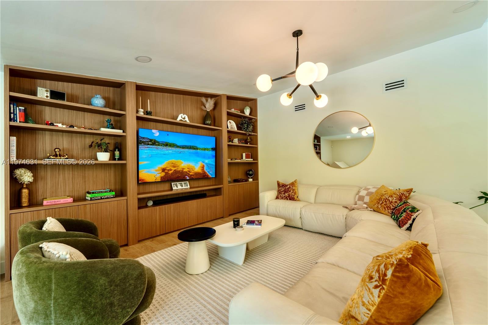 PINEWOOD ESTATES - Residential