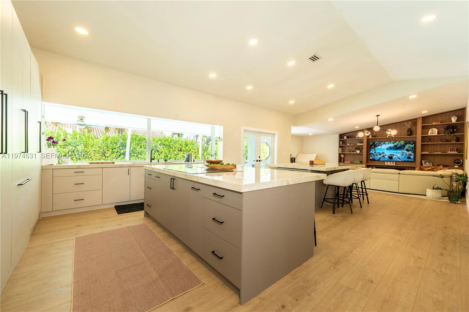 PINEWOOD ESTATES - Residential