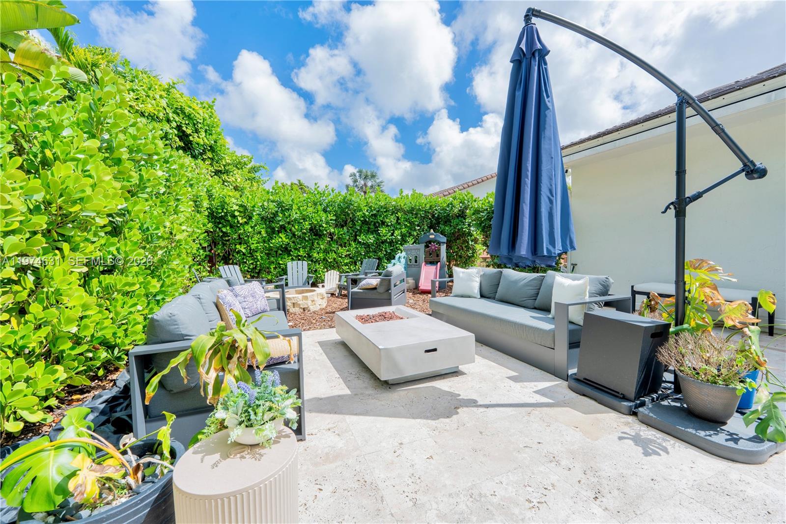 PINEWOOD ESTATES - Residential