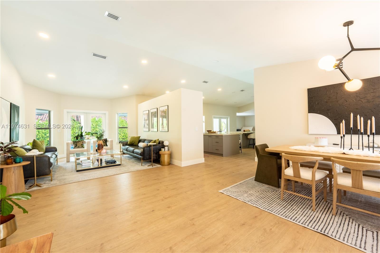 PINEWOOD ESTATES - Residential