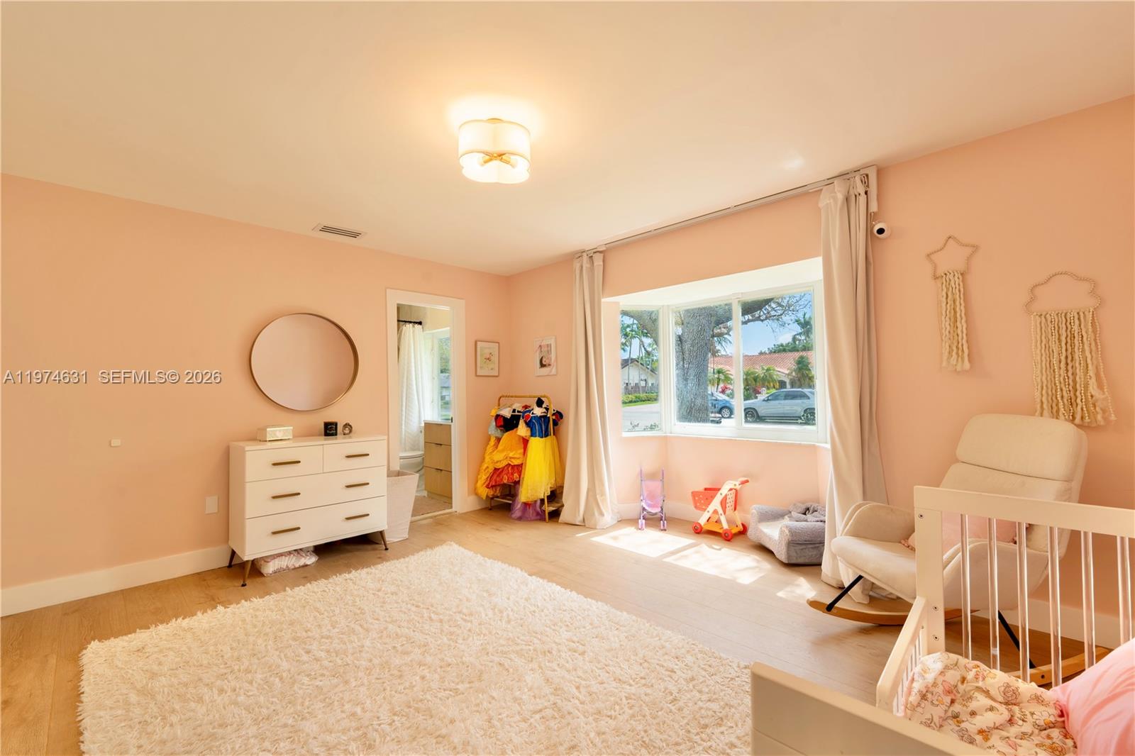 PINEWOOD ESTATES - Residential