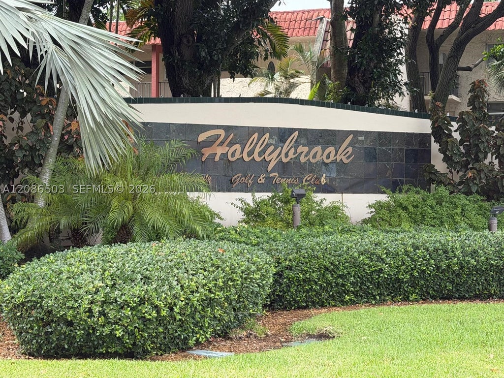 Photo of 400 S Hollybrook Dr #306, Pembroke Pines, FL 33025 (MLS # A12086503)