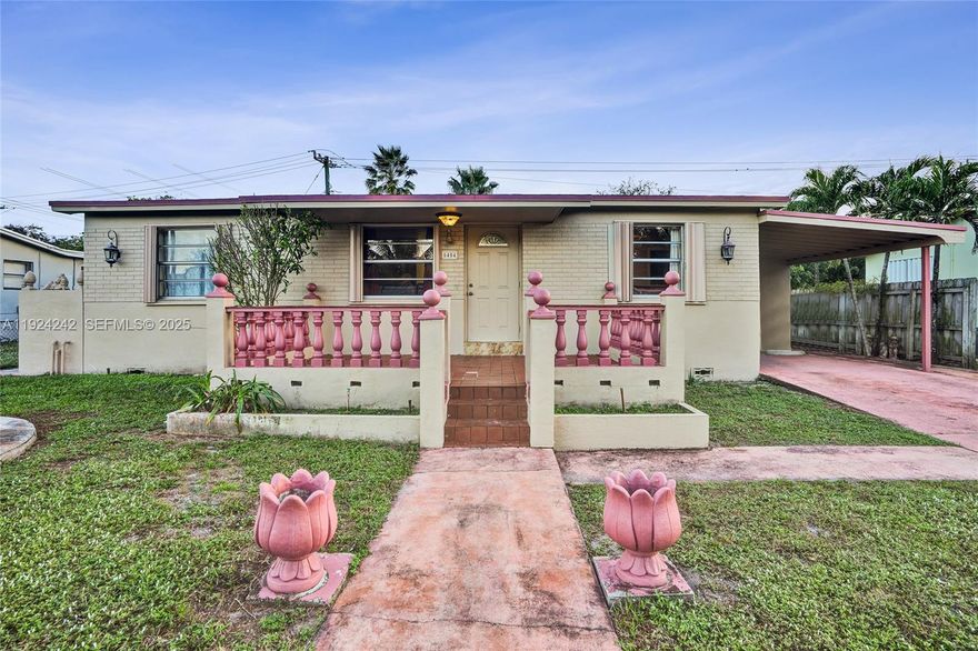 Welcome to this spacious Hollywood home. Featuring 4 bedrooms, 2 bathrooms, and excellent potential for in-laws quarters, it’s ideal for first-time buyers, families, or investors. Enjoy a large living room, family game room, front and back terraces. A versatile property with endless possibilities.