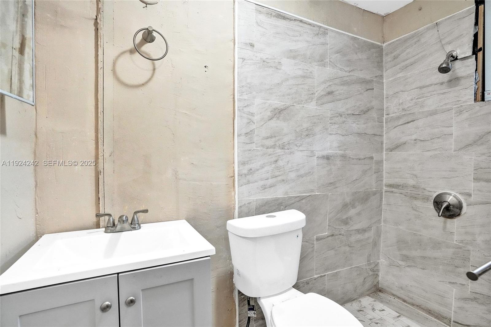 LINWOOD GARDENS NO 2 - Residential