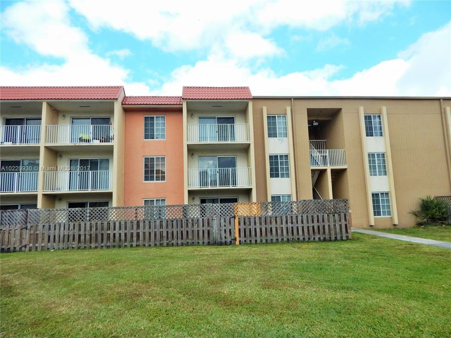 GARDEN APARTMENT IN MOVE-IN CONDITION