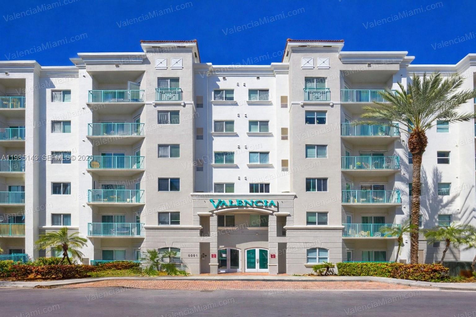 VALENCIA CONDO - Residential