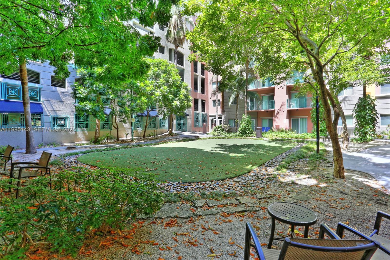 VALENCIA CONDO - Residential