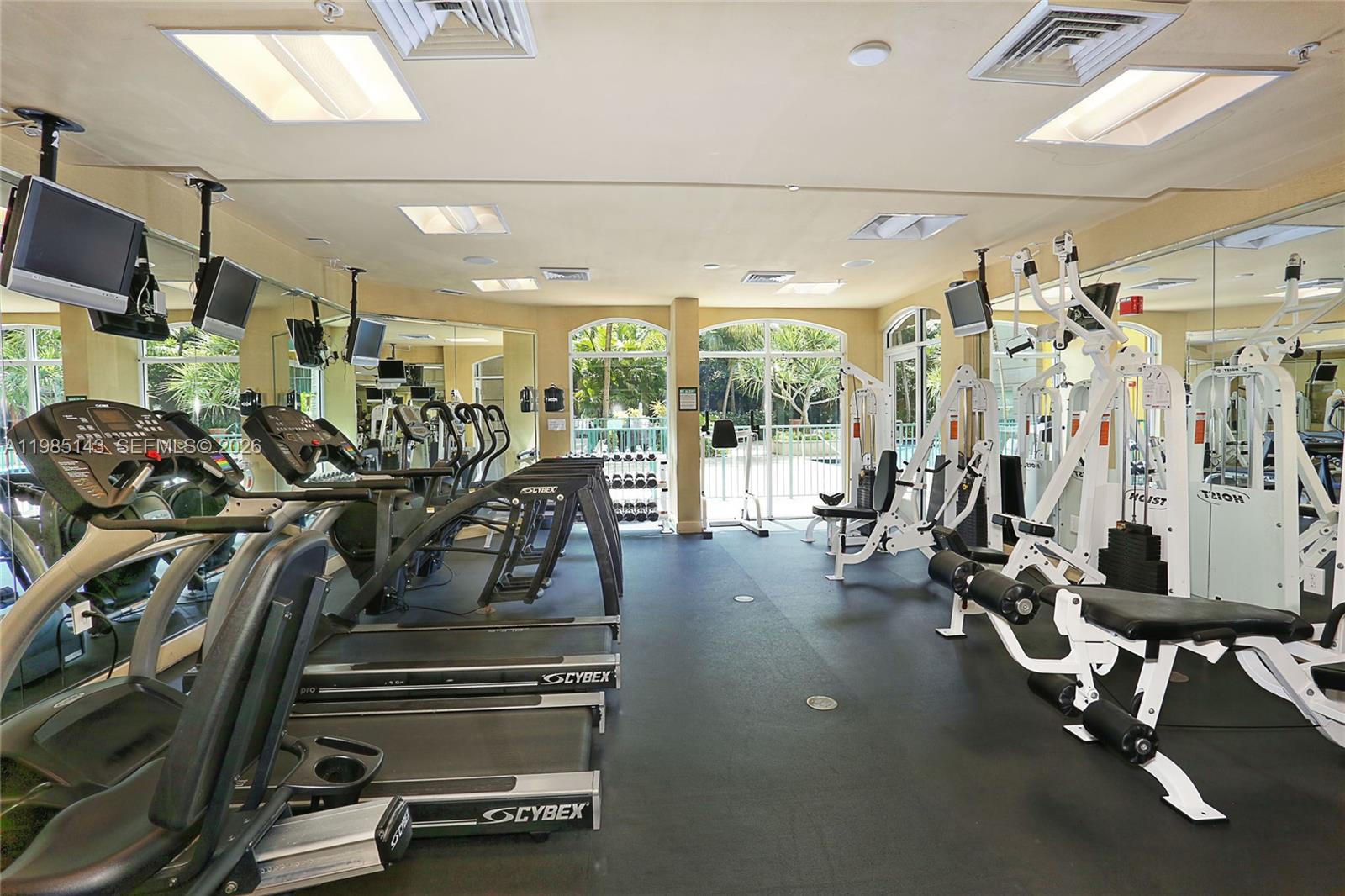 VALENCIA CONDO - Residential