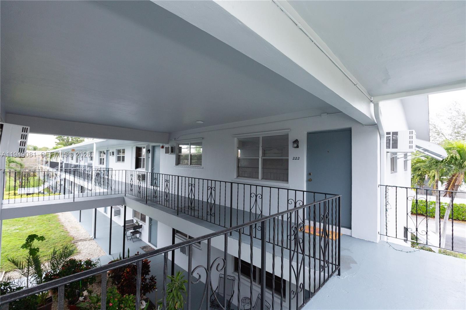 PEMBROKE HOUSE CONDO - Residential