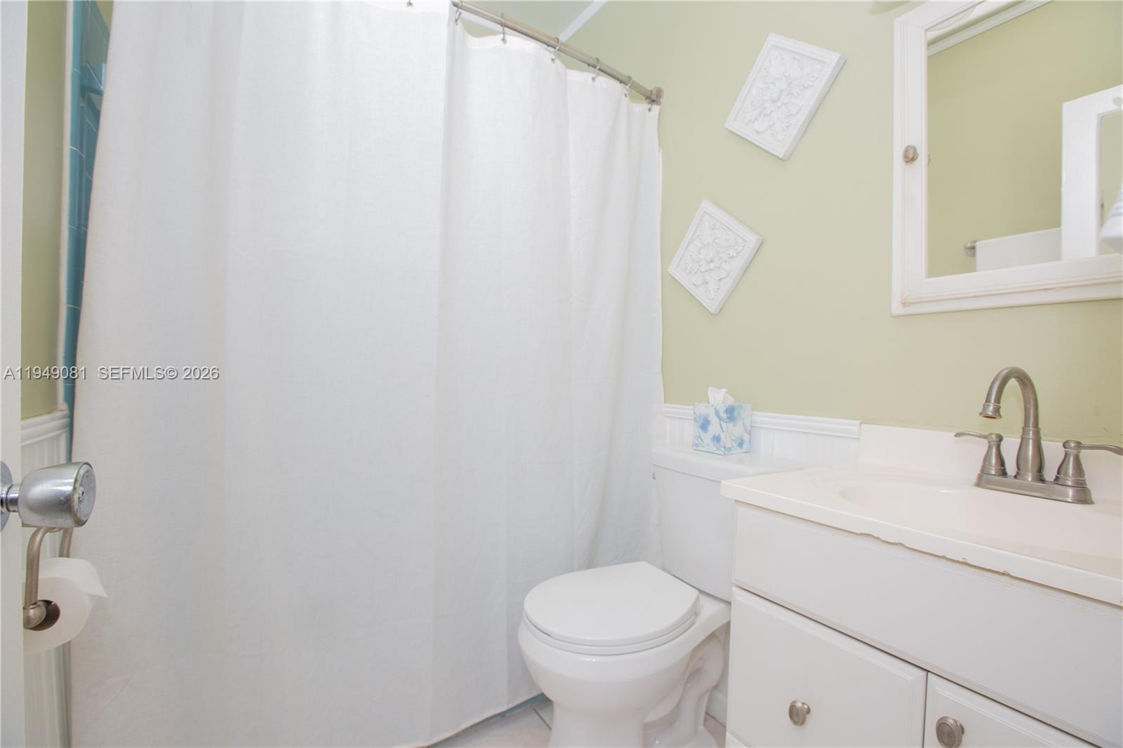 PEMBROKE HOUSE CONDO - Residential