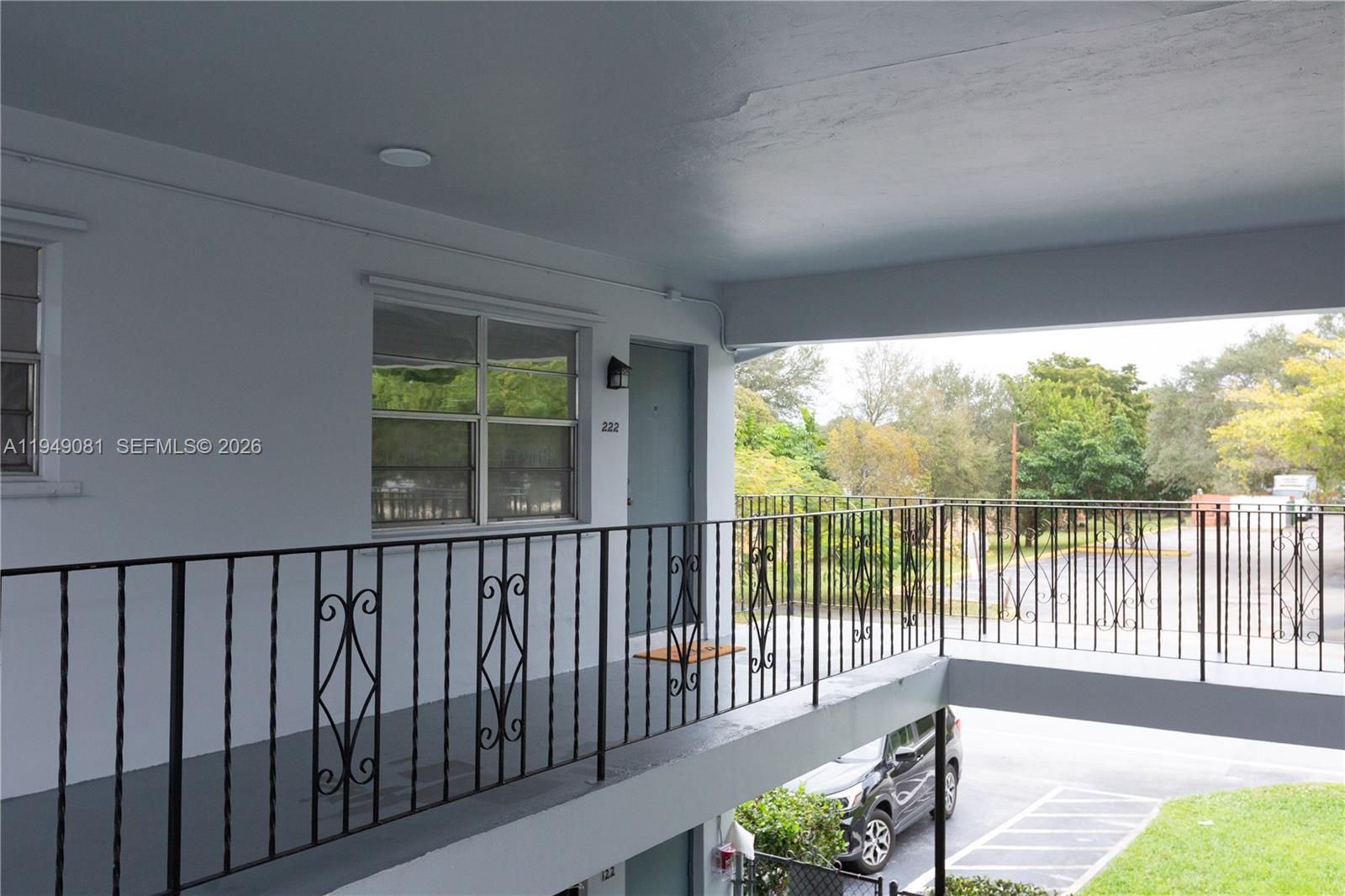 PEMBROKE HOUSE CONDO - Residential