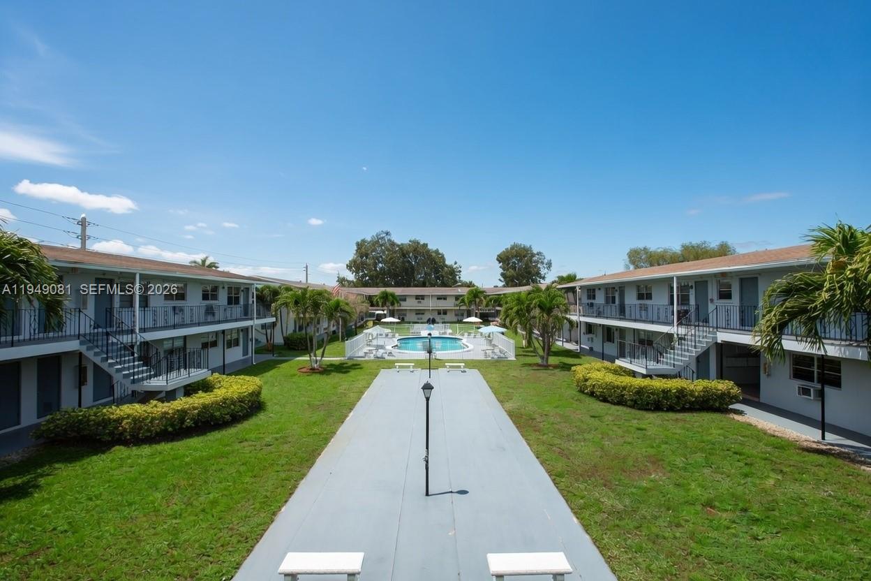 PEMBROKE HOUSE CONDO - Residential