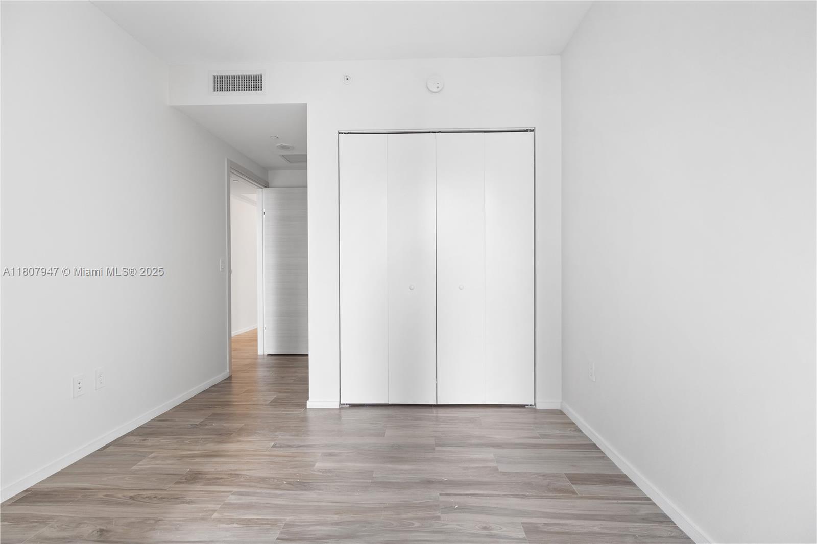 801 SMA RESIDENCES CONDO - Residential