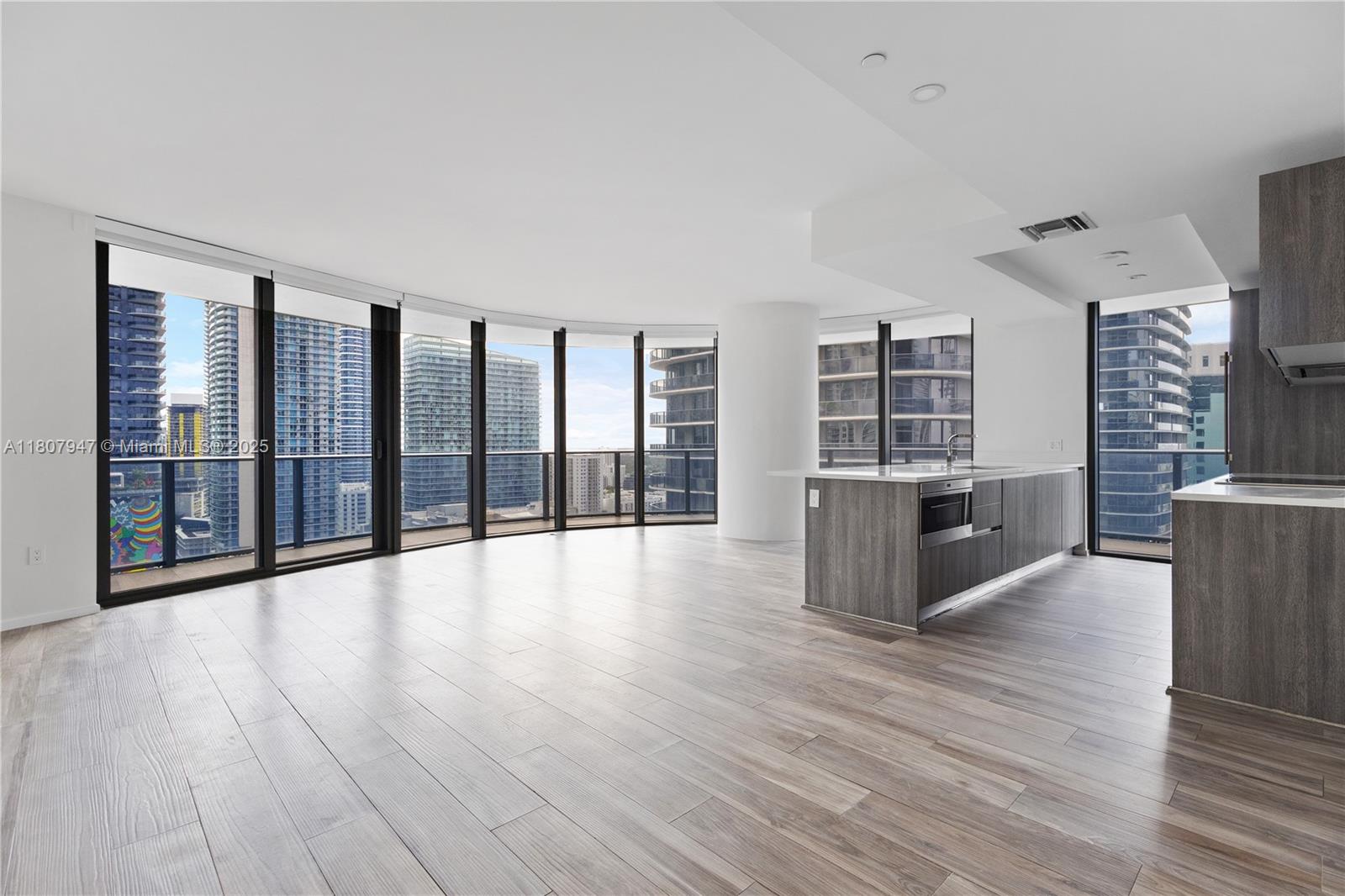 801 SMA RESIDENCES CONDO - Residential