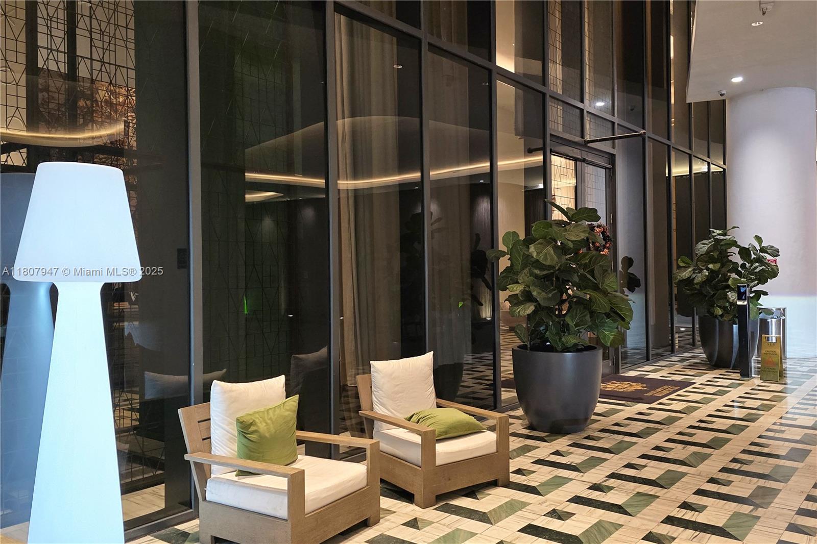 801 SMA RESIDENCES CONDO - Residential