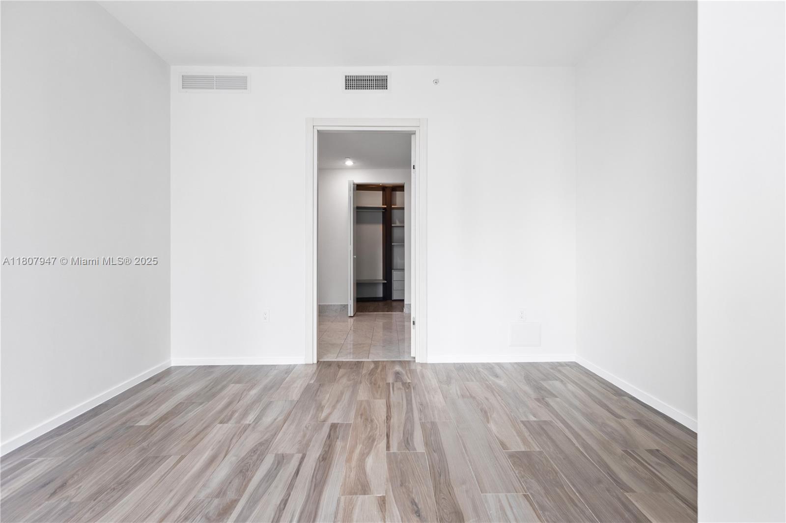 801 SMA RESIDENCES CONDO - Residential