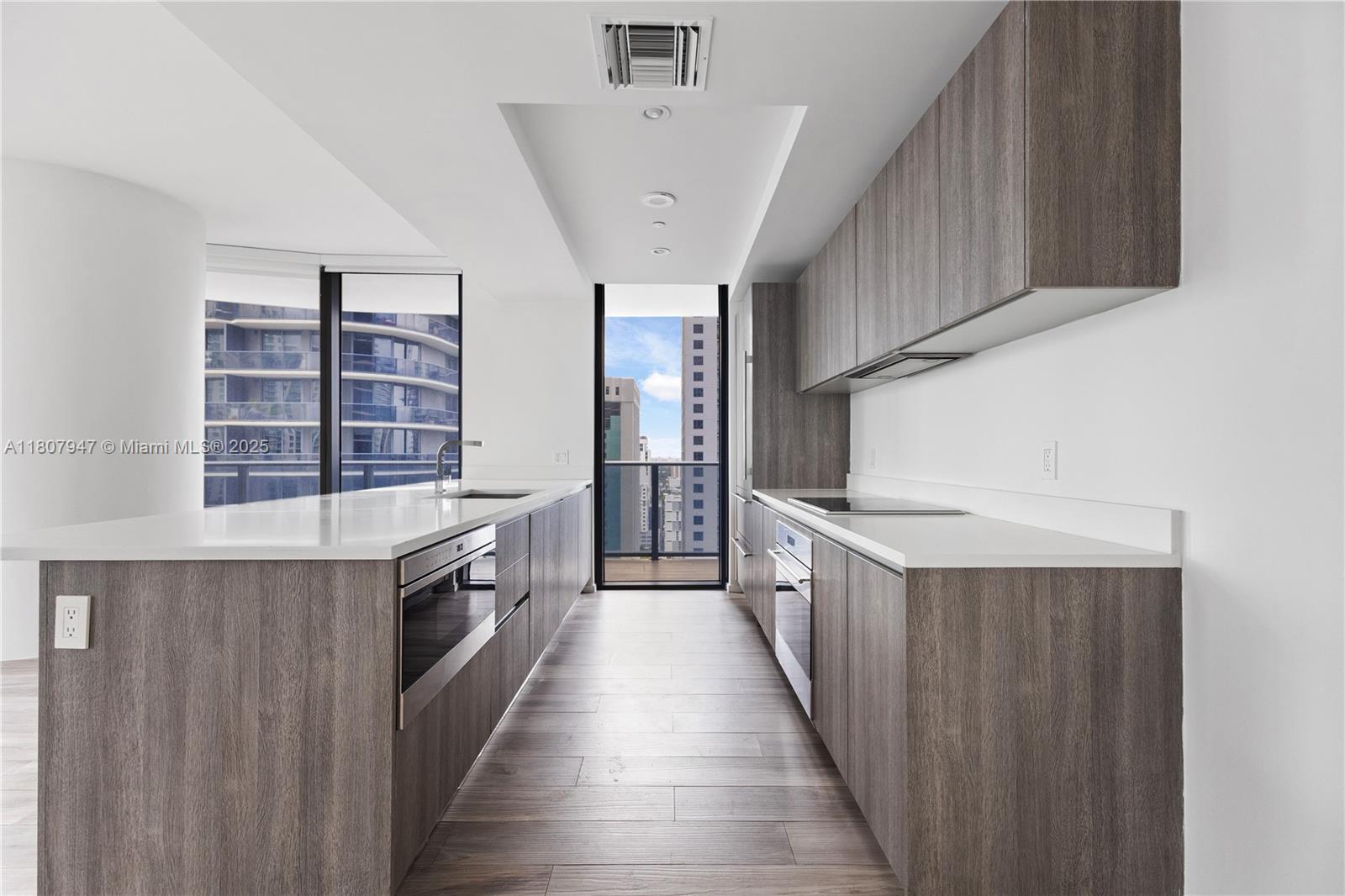 801 SMA RESIDENCES CONDO - Residential