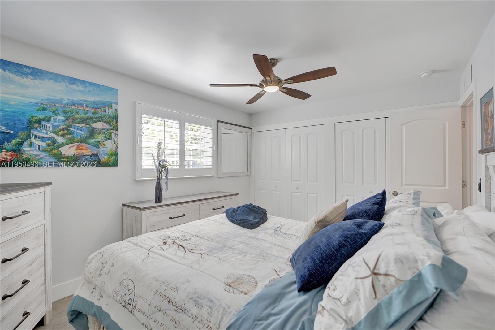 COUNTRY CLUB HOMES - Residential