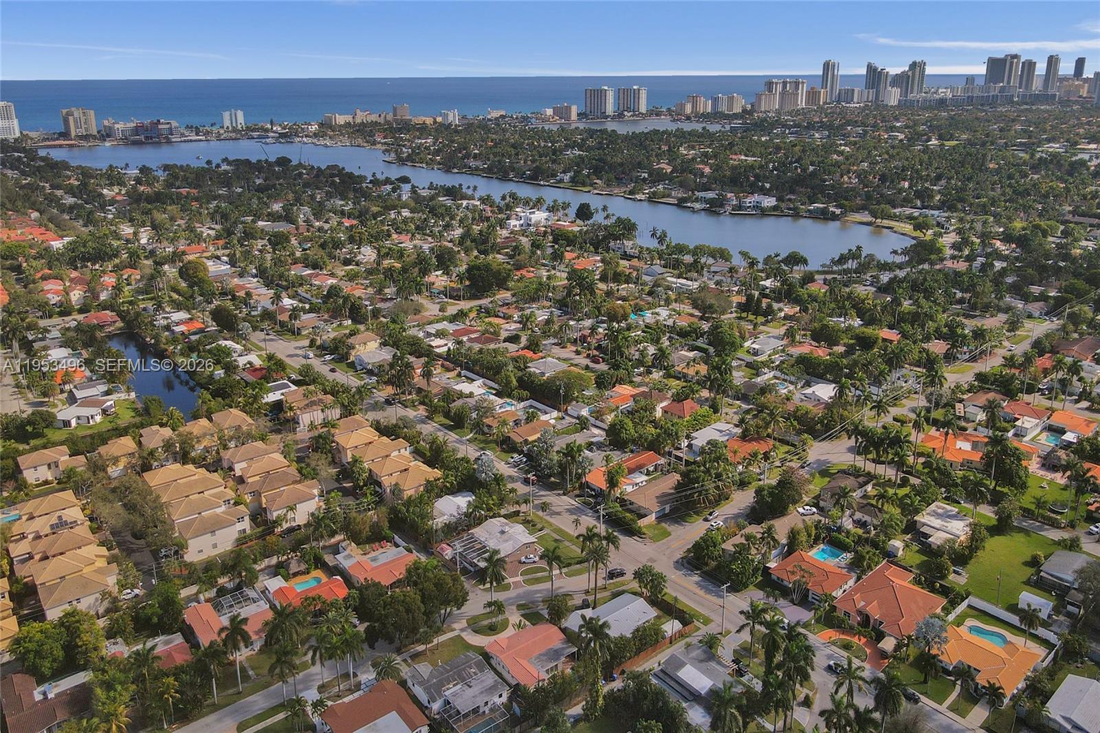 COUNTRY CLUB HOMES - Residential