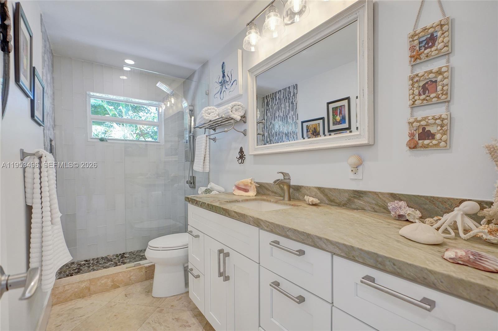 COUNTRY CLUB HOMES - Residential