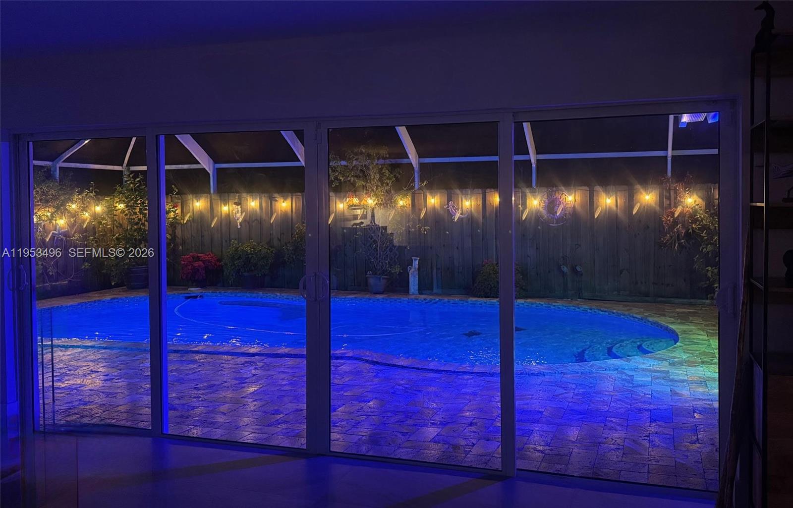 COUNTRY CLUB HOMES - Residential