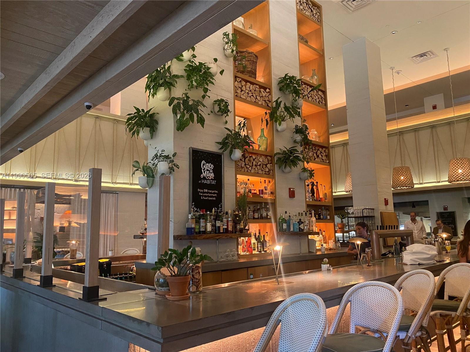 Roney Palace - Residential Lease