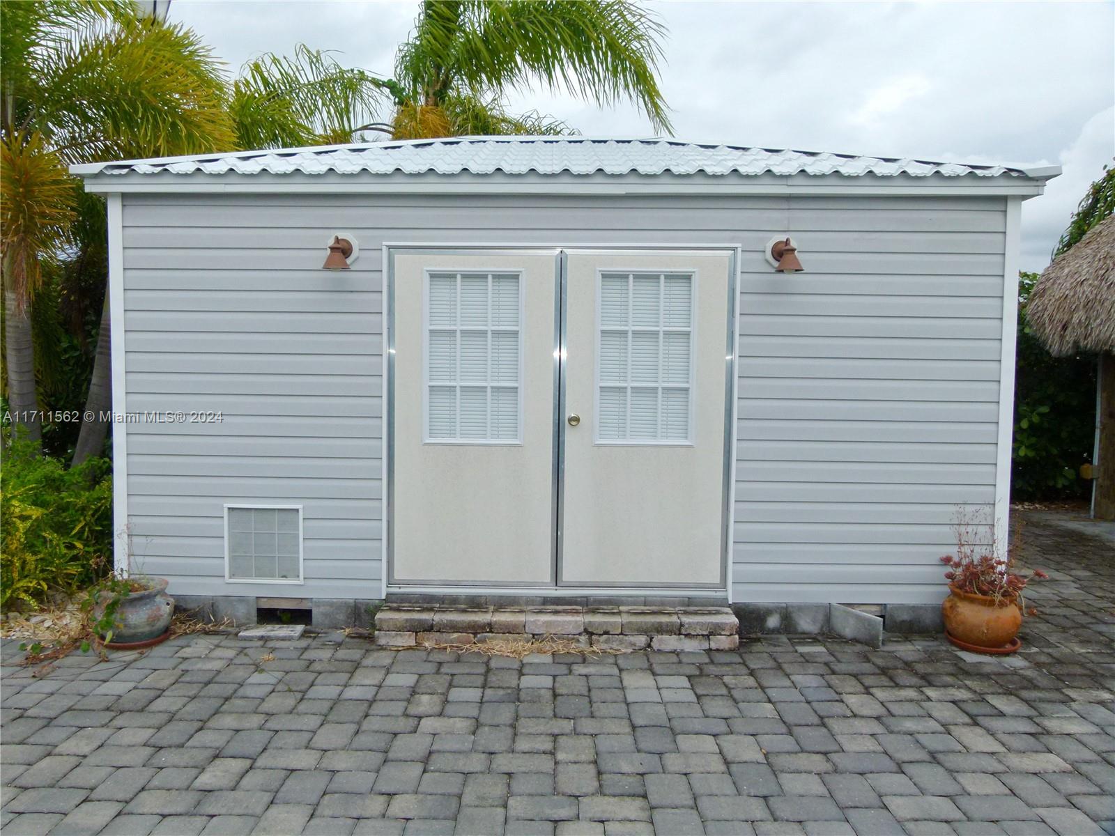 Silver Palms RV Resort - Land