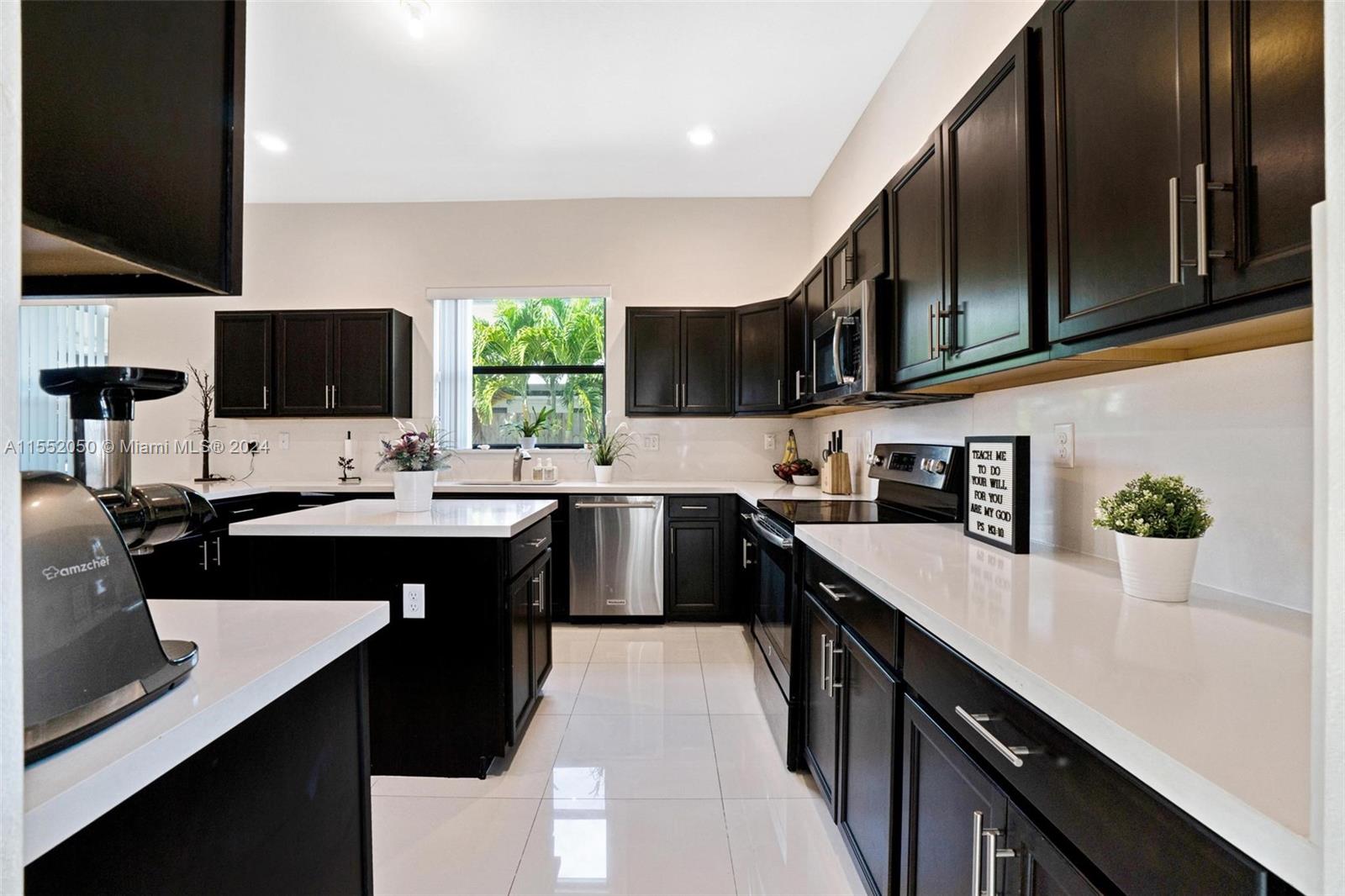 COCO PALM ESTATES - Residential
