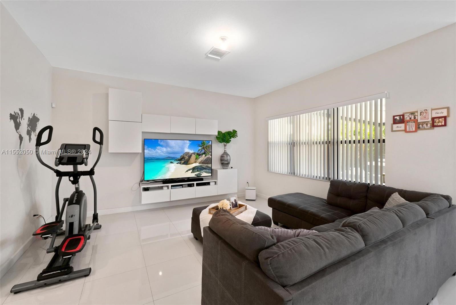 COCO PALM ESTATES - Residential